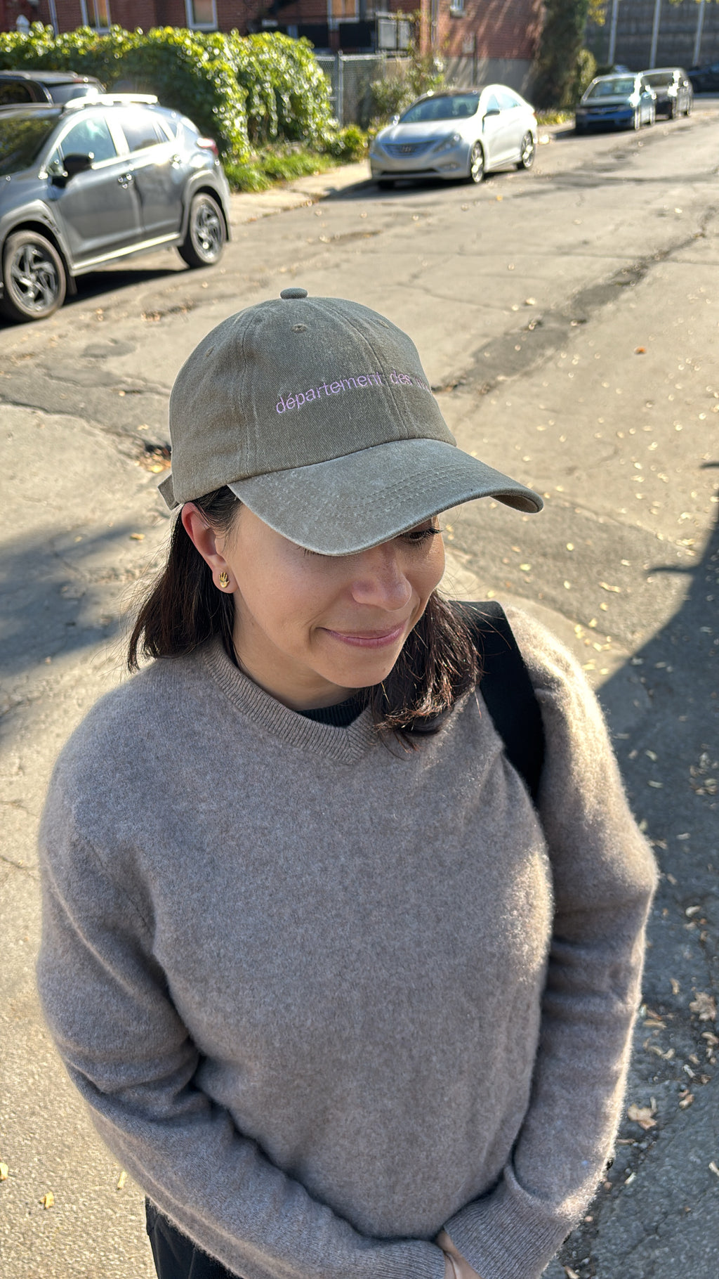 Casquette khaki et rose